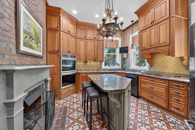 2011 Park Avenue, St Louis, MO 63104