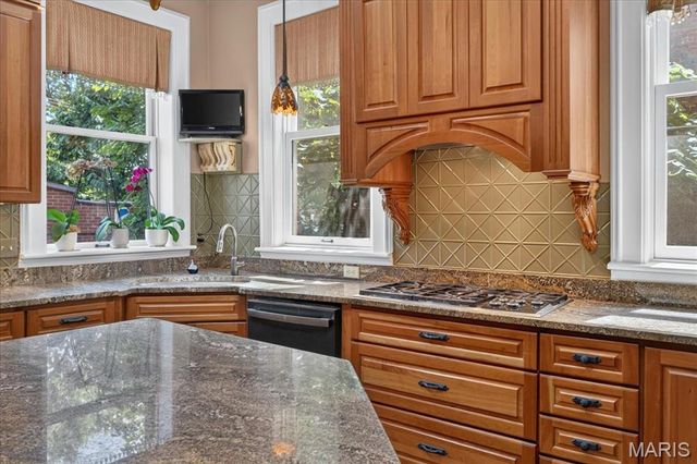 2011 Park Avenue, St Louis, MO 63104