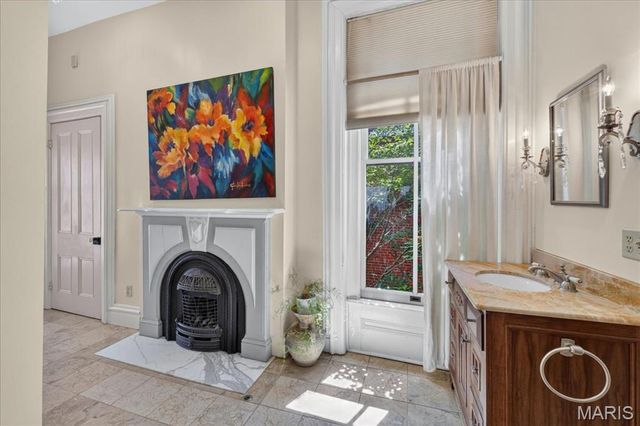 2011 Park Avenue, St Louis, MO 63104