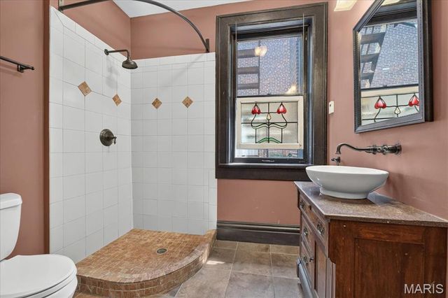 2011 Park Avenue, St Louis, MO 63104