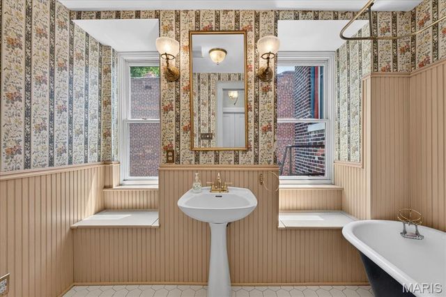 2011 Park Avenue, St Louis, MO 63104