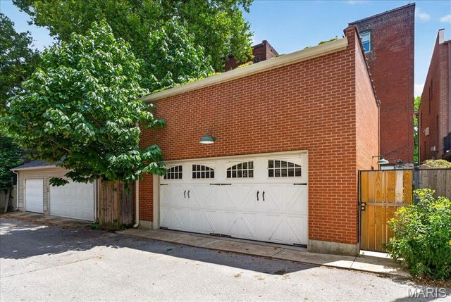 2011 Park Avenue, St Louis, MO 63104