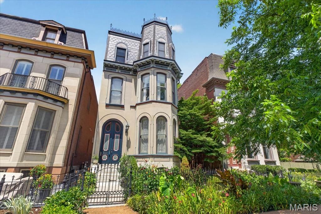 2011 Park Avenue, St Louis, MO 63104