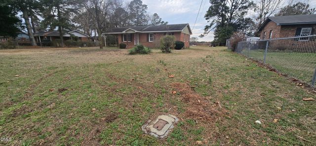 515 Nc-71 Hwy, Maxton, NC 28364