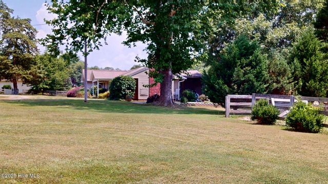 189 Nc 73, West End, NC 27376