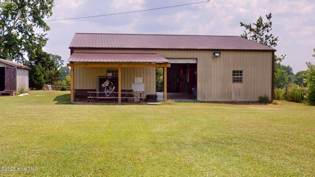 189 Nc 73, West End, NC 27376