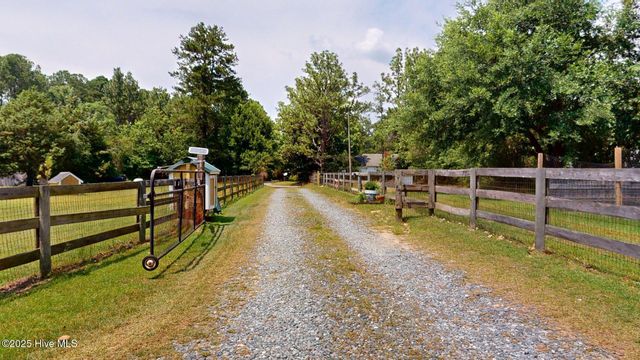 189 Nc 73, West End, NC 27376