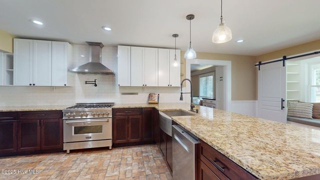 189 Nc 73, West End, NC 27376