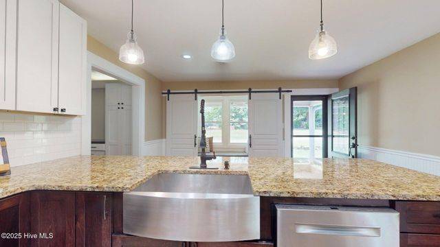 189 Nc 73, West End, NC 27376