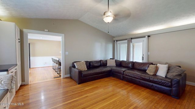 189 Nc 73, West End, NC 27376