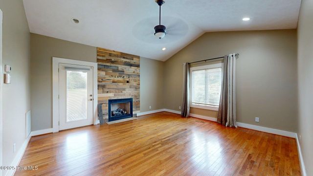 189 Nc 73, West End, NC 27376