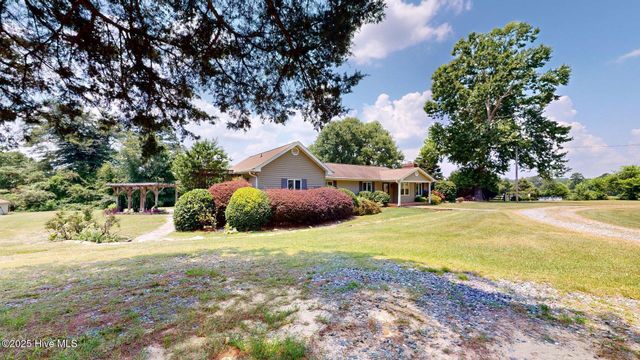 189 Nc 73, West End, NC 27376