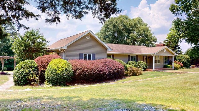 189 Nc 73, West End, NC 27376