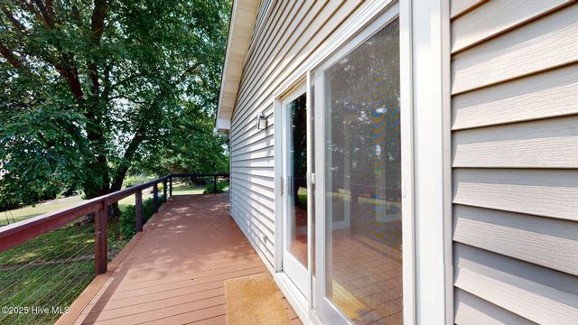 189 Nc 73, West End, NC 27376
