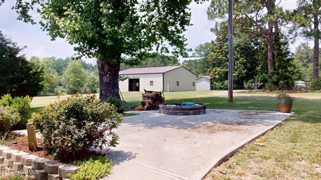 189 Nc 73, West End, NC 27376