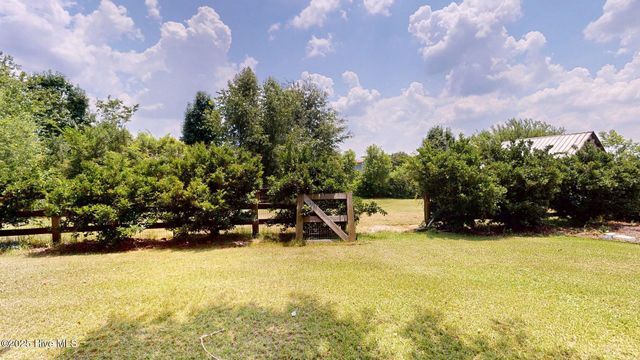 189 Nc 73, West End, NC 27376
