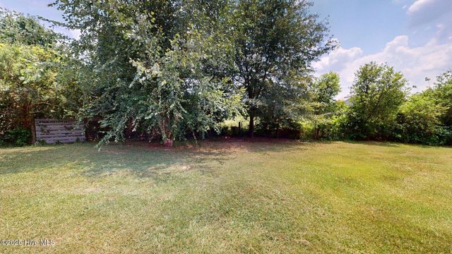 189 Nc 73, West End, NC 27376