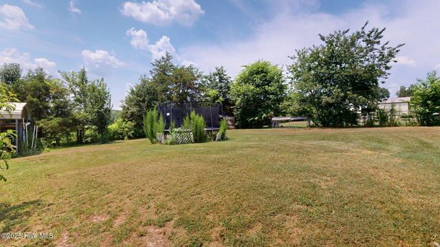 189 Nc 73, West End, NC 27376