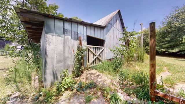 189 Nc 73, West End, NC 27376