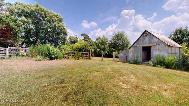 189 Nc 73, West End, NC 27376