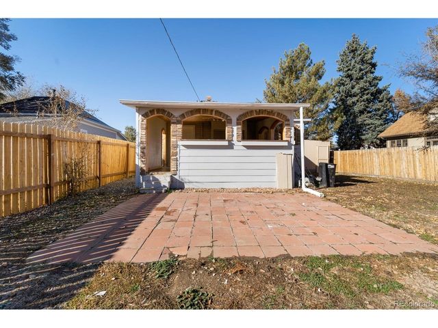 104 Stuart St, Denver, CO 80219