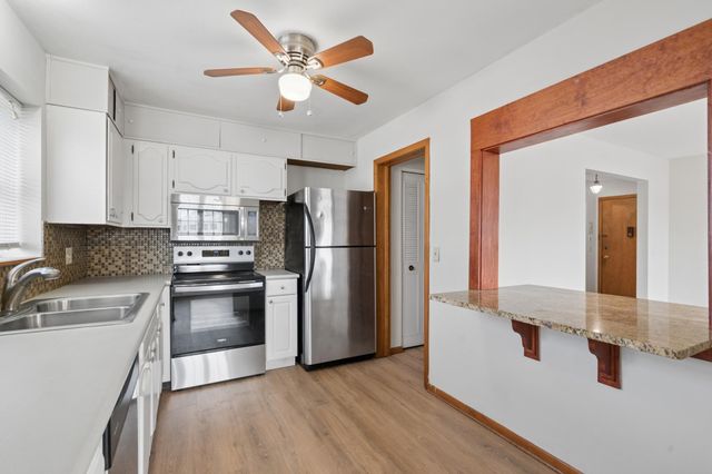 4516 Highway 7 1, Saint Louis Park, MN 55416