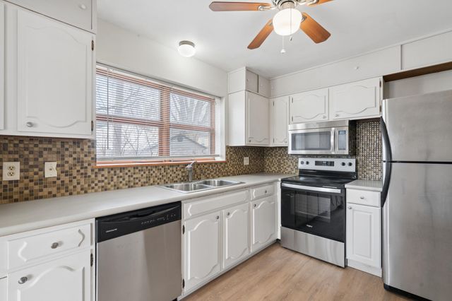 4516 Highway 7 1, Saint Louis Park, MN 55416