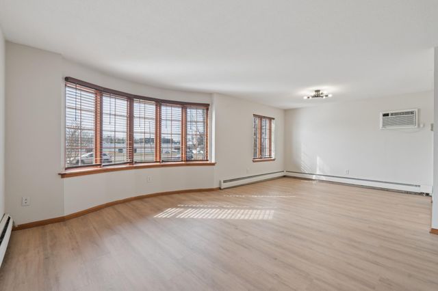 4516 Highway 7 1, Saint Louis Park, MN 55416