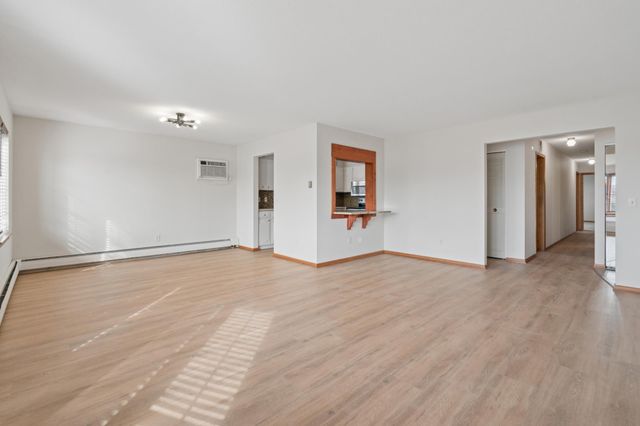 4516 Highway 7 1, Saint Louis Park, MN 55416