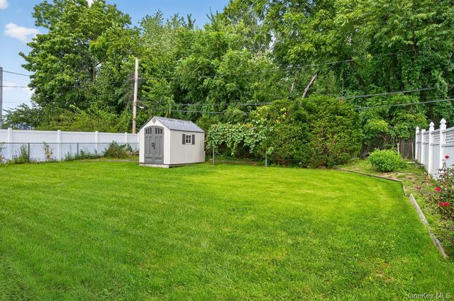244 Halsey Avenue, Jericho, NY 11753