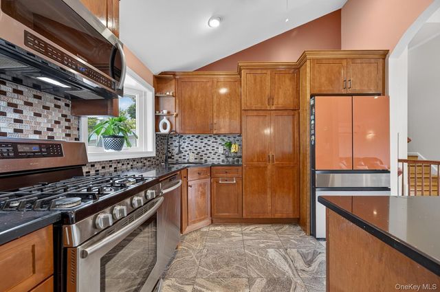 244 Halsey Avenue, Jericho, NY 11753