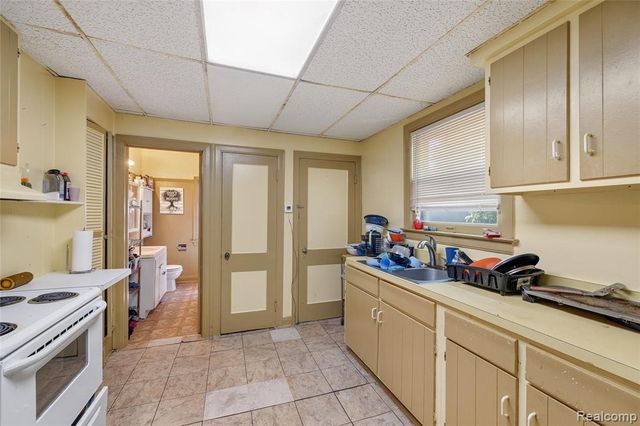 242 Crocker Boulevard, Mount Clemens, MI 48043