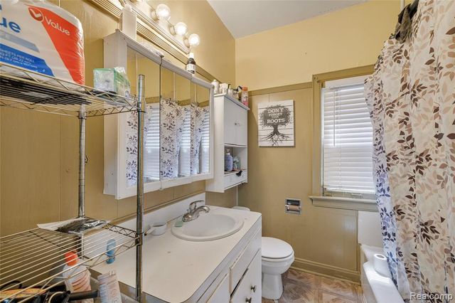 242 Crocker Boulevard, Mount Clemens, MI 48043