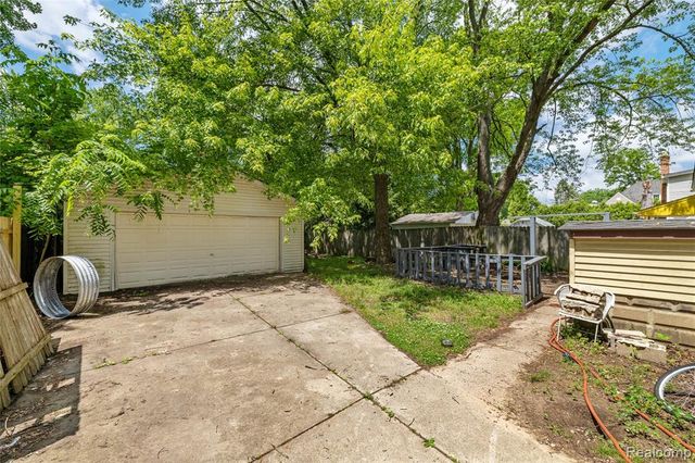 242 Crocker Boulevard, Mount Clemens, MI 48043