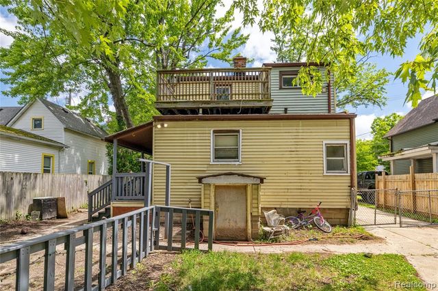 242 Crocker Boulevard, Mount Clemens, MI 48043