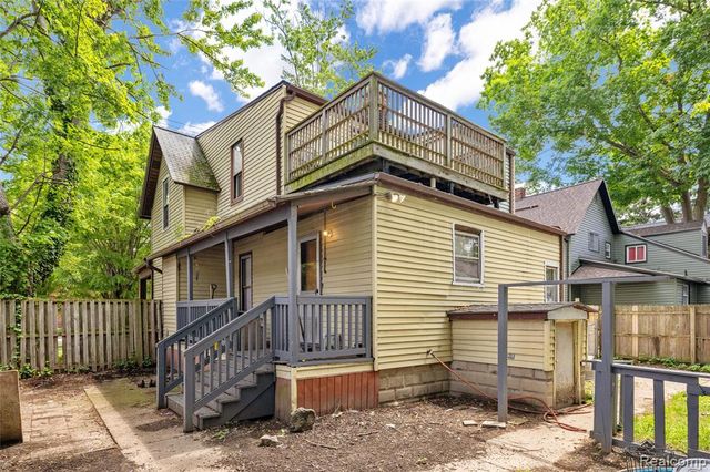 242 Crocker Boulevard, Mount Clemens, MI 48043