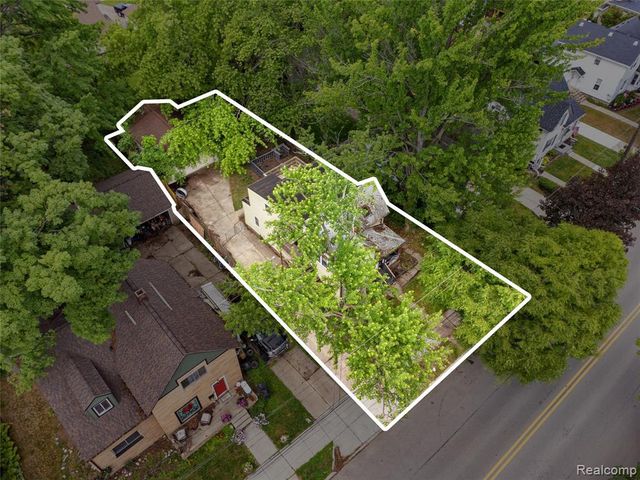 242 Crocker Boulevard, Mount Clemens, MI 48043