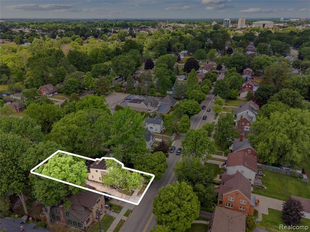 242 Crocker Boulevard, Mount Clemens, MI 48043