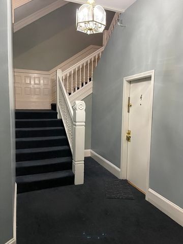 394 Marlborough St 6, Boston, MA 02115