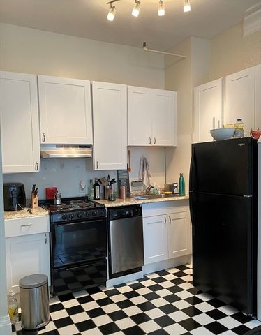 394 Marlborough St 6, Boston, MA 02115