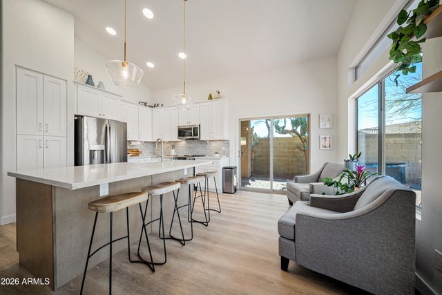 40724 N CAPITAL Court, Anthem, AZ 85086