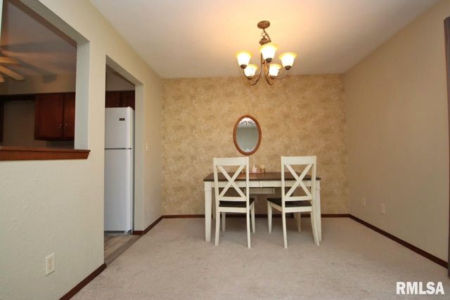 1471 Valle Vista Blvd Apt 3, Pekin, IL 61554