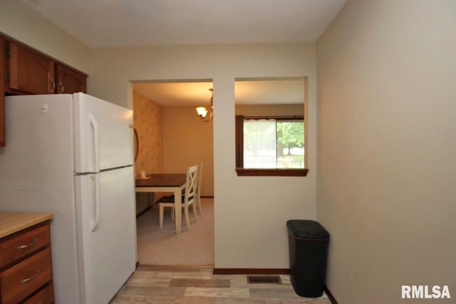 1471 Valle Vista Blvd Apt 3, Pekin, IL 61554