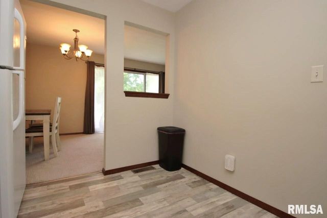 1471 Valle Vista Blvd Apt 3, Pekin, IL 61554