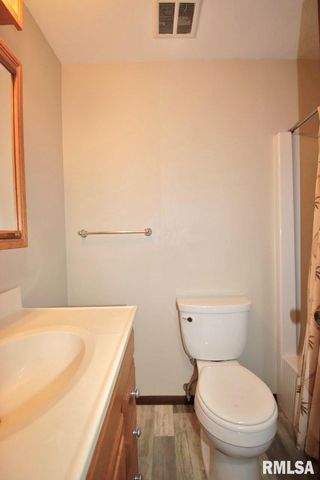 1471 Valle Vista Blvd Apt 3, Pekin, IL 61554