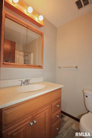 1471 Valle Vista Blvd Apt 3, Pekin, IL 61554