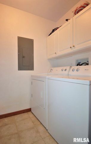 1471 Valle Vista Blvd Apt 3, Pekin, IL 61554
