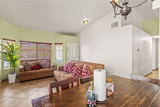 14035 Clover Court, Fontana, CA 92335