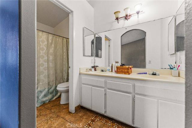 14035 Clover Court, Fontana, CA 92335