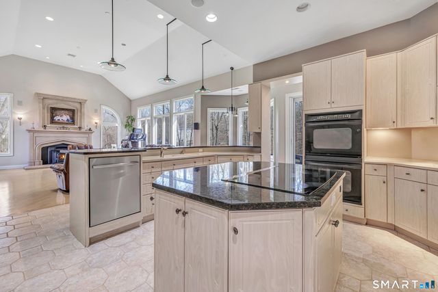 39 Golden Hill Lane, Shelton, CT 06484